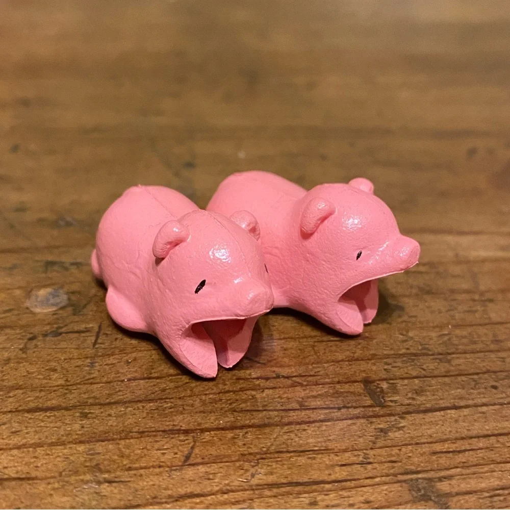 NWOT iPhone & Android Lightning Cable Protectors Animal Biters- piggy